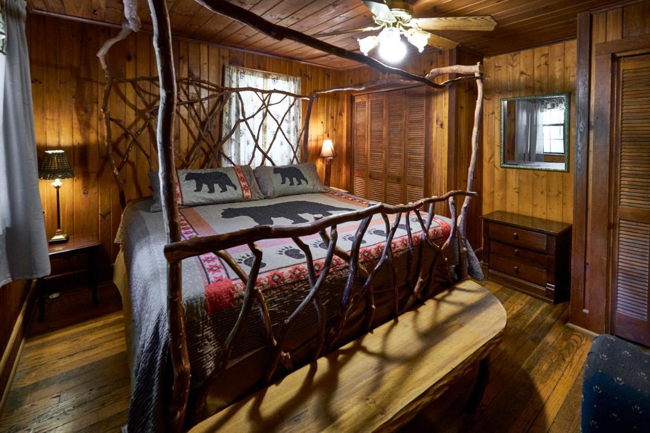 A Cabin In The Woods Pigeon Forge Exterior photo