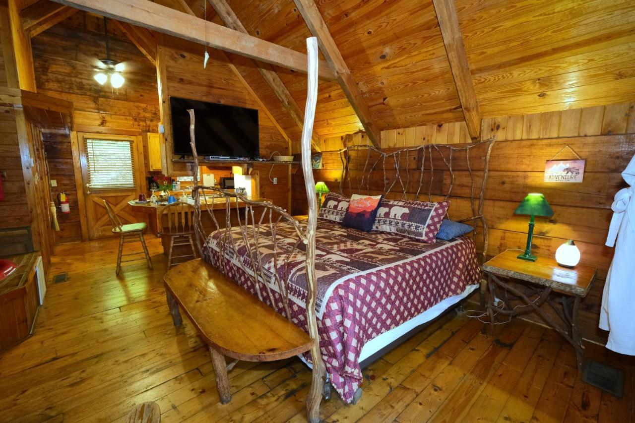 A Cabin In The Woods Pigeon Forge Exterior photo